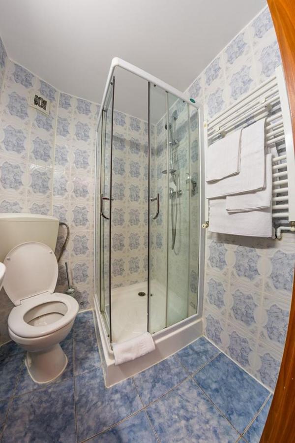 Hotel Ho2 Poiana Marului Ngoại thất bức ảnh